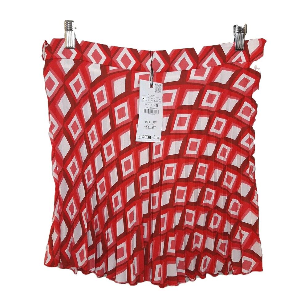 NEW Zara Red Geometric Print Mini Skirt Size XL Juniors Pleated Lightweight - Picture 2 of 9